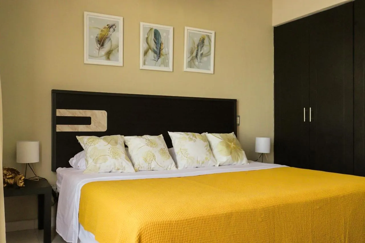Encanto Riviera Luxury Apartments Playa del Carmen 0*,  México