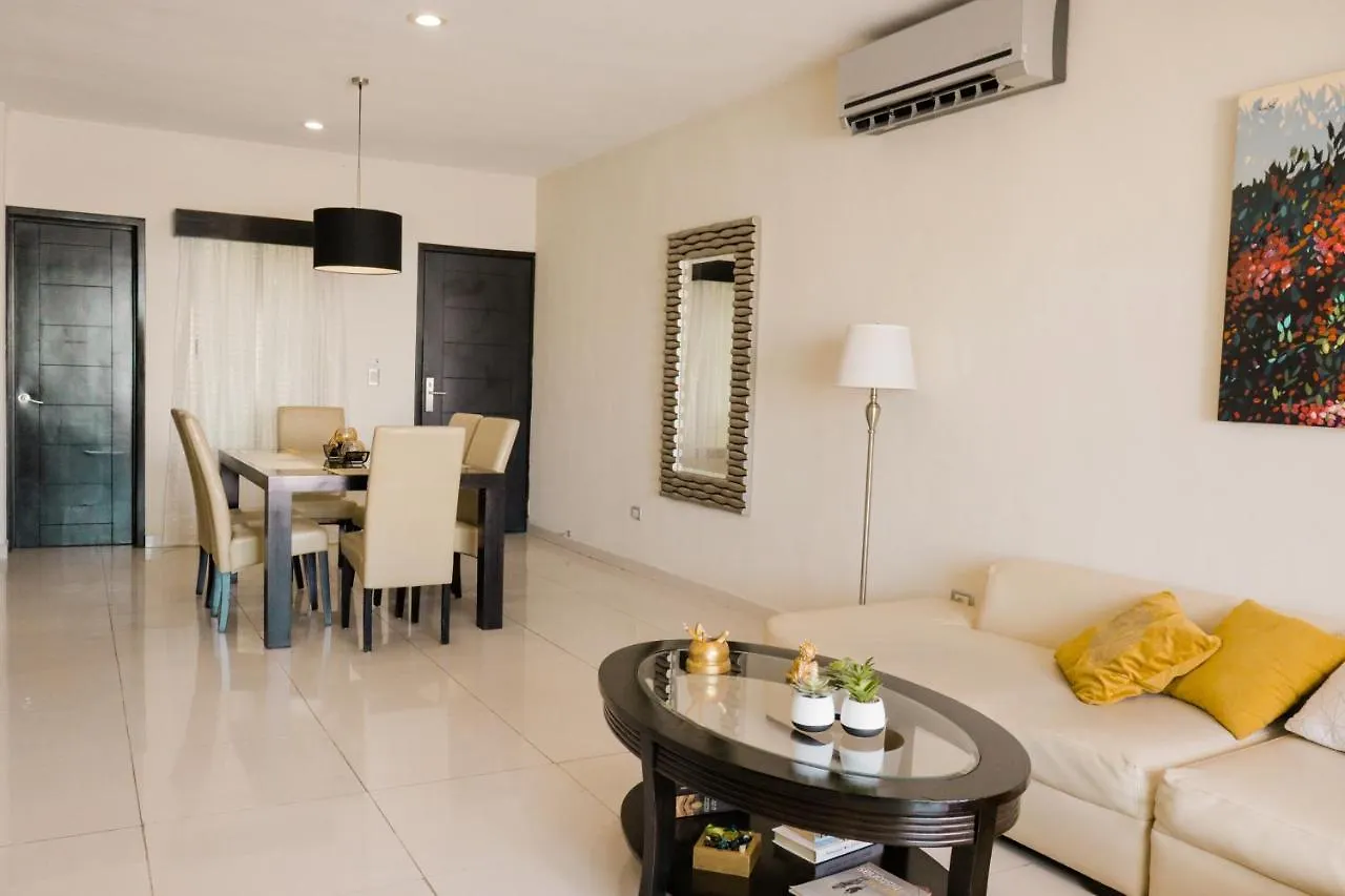 Encanto Riviera Luxury Apartments Playa del Carmen 0*,  México