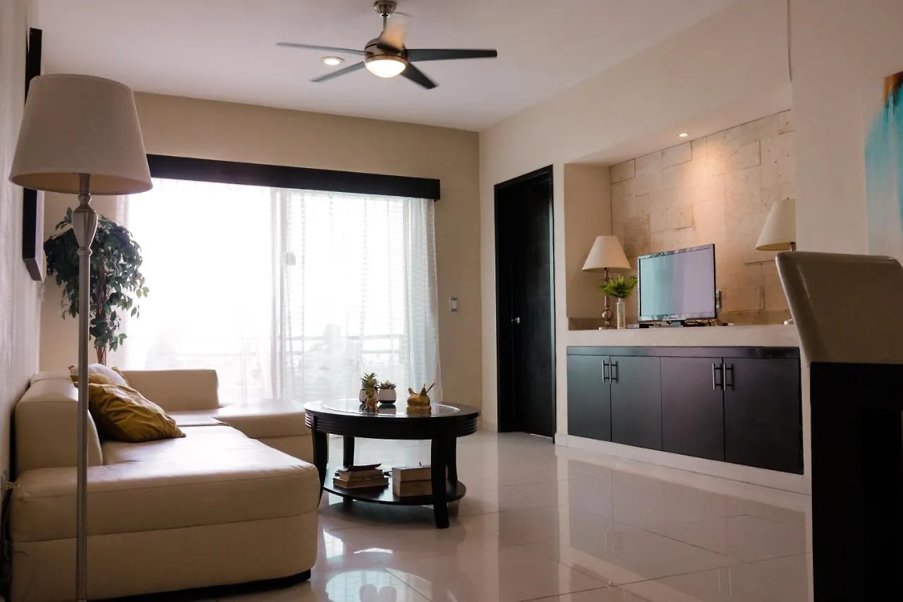 Encanto Riviera Luxury Apartments Playa del Carmen 0*,